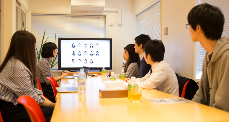 1704officetour04.jpg